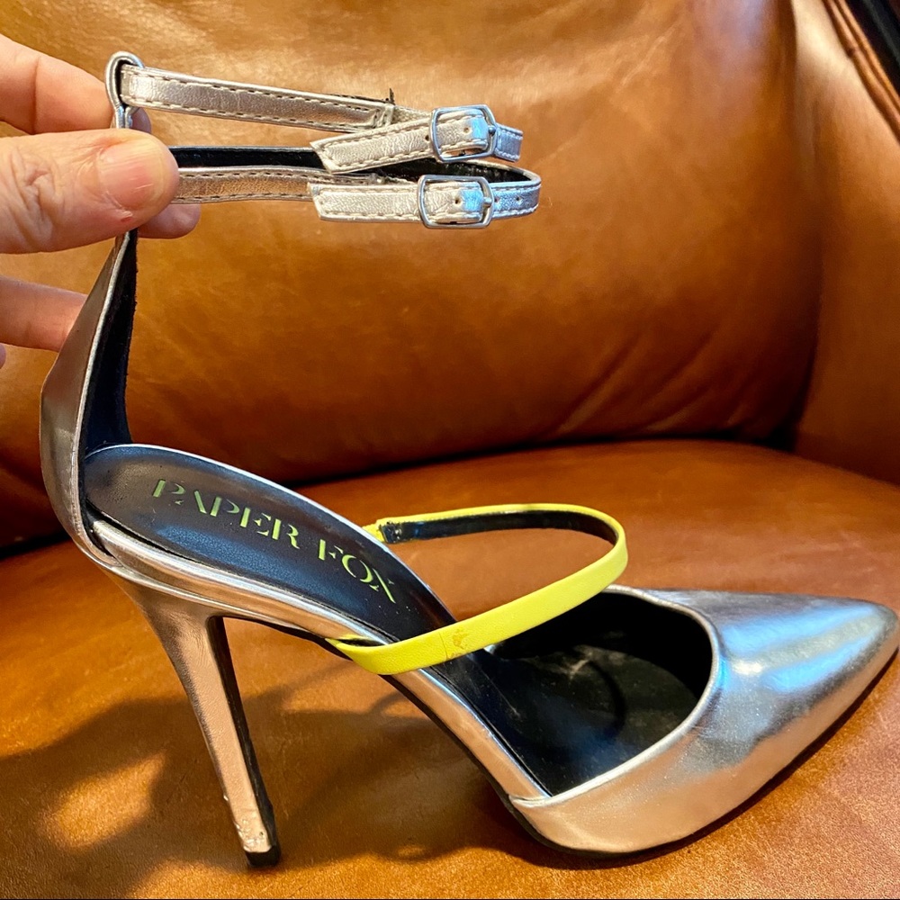 New Paper Fox Silver Ankle Strap Pumps SZ 8.5